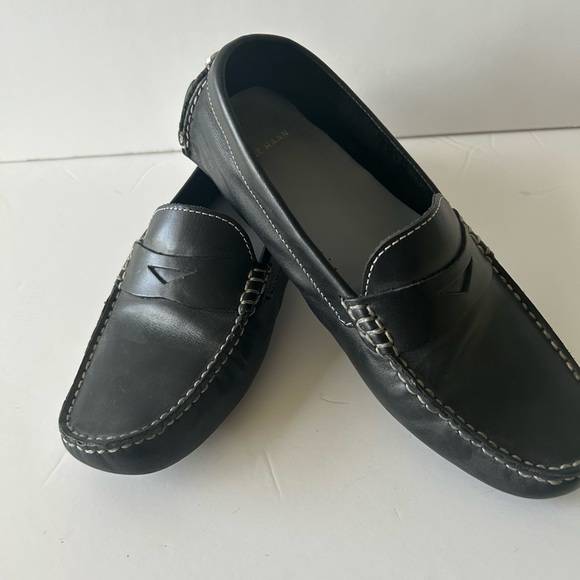 Cole Haan women loafer size 6 1/2 B 
Made in India 
No stains - Picture 3 of 14